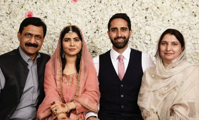 মালালার স্বামী আসার মালিক  কে?