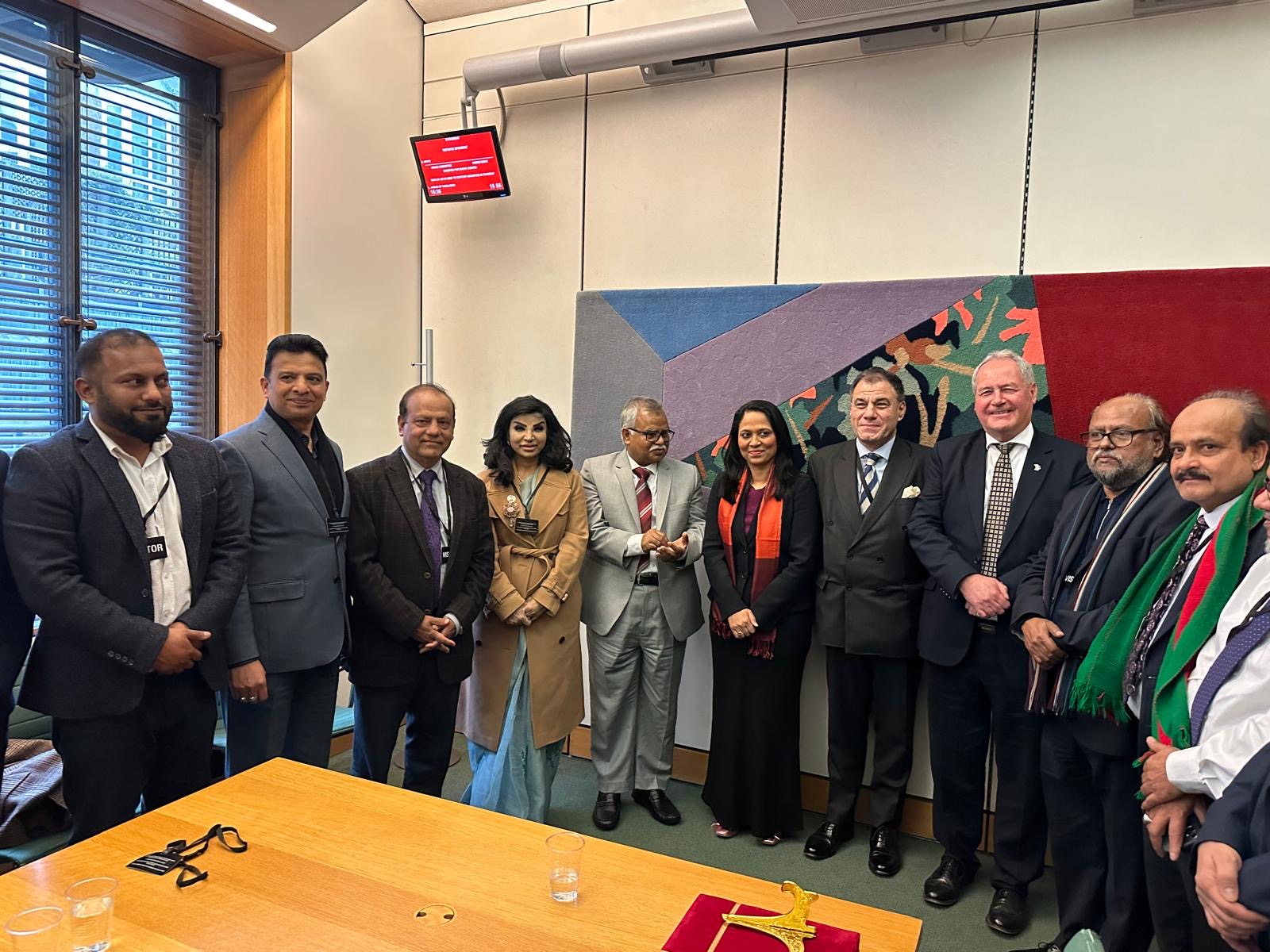 বাংলাদেশি শ্রমিকদের ভিসা সহজ করার জন্য যুক্তরাজ্য সরকারের প্রতি আহ্বান জানিয়েছেন প্রবাসী প্রতিমন্ত্রী শফিকুর রহমান চৌধুরী