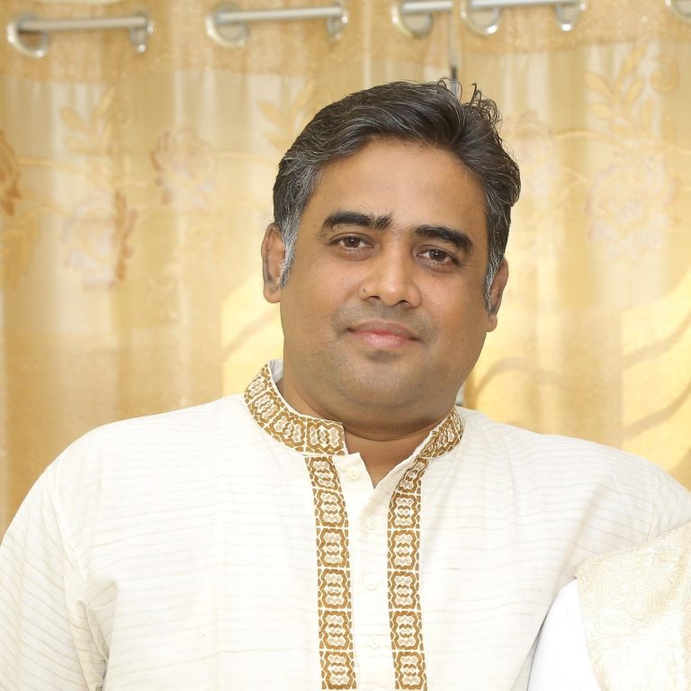 অস্থিত্বের জানান দিতে উজানে নাও বাইছে  আওয়ামী লীগ