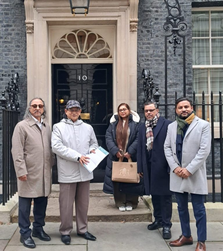 বাংলাদেশে  জঙ্গি উত্থান ও  নৈরাজ্যের প্রতিবাদে ব্রিটিশ প্রধানমন্ত্রী বরাবরে  হৃদয়ে ৭১এর স্মারকলিপি  প্রদান