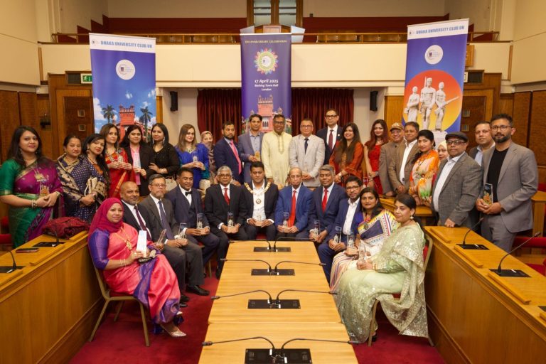 যুক্তরাজ্যের অ্যালামনিদের সম্মাননা প্রদান করলো ঢাকা বিশ্ববিদ্যালয় ক্লাব ইউকে