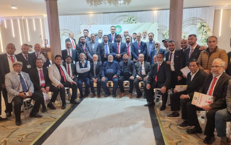 বৃটেনের ওল্ডহামে গ্রেটার সিলেট কমিউনিটি নর্থ ওয়েস্ট রিজিয়নের নতুন কমিটির অভিষেক অনুষ্ঠান