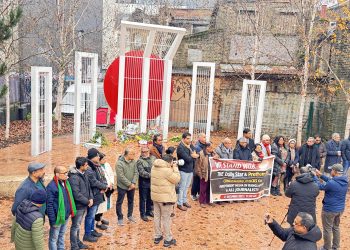 ডেইলি স্টার ও প্রথম আলোতে হামলার প্রতিবাদে লন্ডনে সাংবাদিকদের প্রতিবাদ সমাবেশ
