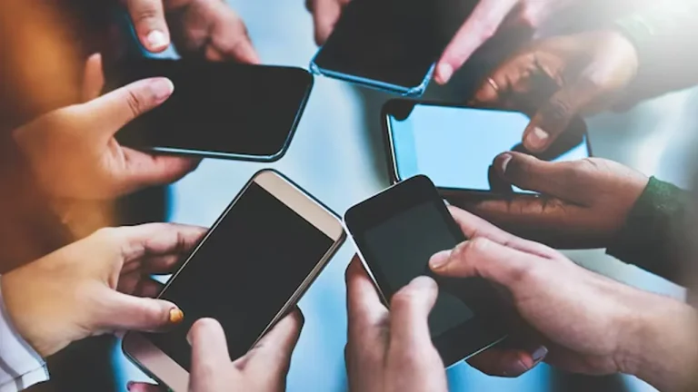 প্রবাসীদের মোবাইল ফোন ব্যবহারে ৬০ দিনের ছাড়