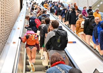 লন্ডনে আজকে নো ট্রাউজার্স ডে